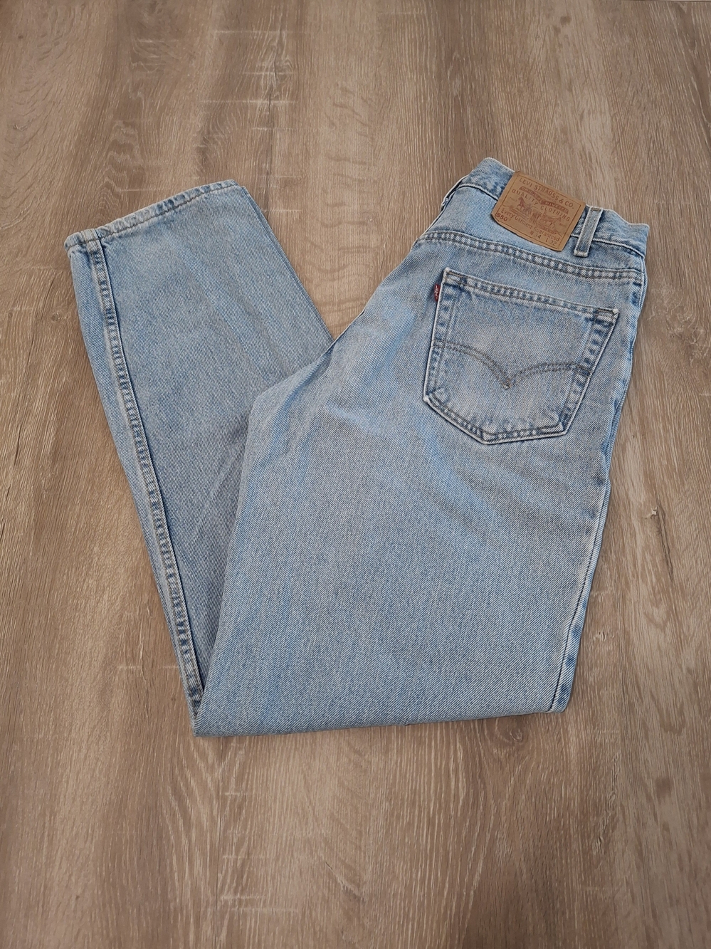Vintage Levi's 550 Relaxed Fit Jeans Men's 34x32 Light Blue USA